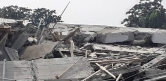 L'immeuble R+7 sis devant l'hôpital Communautaire de Bangui effondré dans la.nuit du 8 au 9 juillet 2022