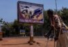 Un panneau célèbre la collaboration entre l'armée russe et l'armée centrafricaine, à Bangui, en République centrafricaine, en 2019. / Ashley Gilbertson/The New York Times-Redux-Rea