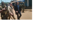 Bangui: enlevé par les mercenaires russes à son domicile du KM5, Aba Oumar ne fait plus signe de vie à sa famille patrouille des soldats FACA, appuyés par les mercenaires de Wagner et les gendarmes au marché du PK5, dans le troisième arrondissement de Bangui patrouille-des-soldats-FACA-appuyes-par-les-mercenaires-de-Wagner-et-les-gendarmes-au-marche-du-PK5-dans-le-troisieme-arrondissement-de-Bangui Présence massive des rebelles dans la Vakaga, retour du couvre-feu à 22 heures, le gouvernement n’exclut rien