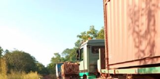Arrivée du convoi de 10 camions transportant des équipements d'exploitation minière de Wagner à quelques kilomètres de Ndachima, non loin de Bambari. CopyrightCNC