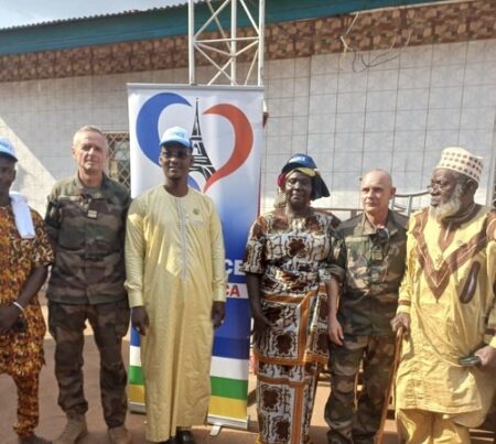 De gauche à droite le député du 1er circonscription du troisième arrondissement de Bangui, la Conseillère de la municipalité du troisième arrondissement, le lieutenant-colonel Carl de la Mislog et le Maire Mamadou Atahirou BALLA DODO. PHOTO-2022-11-25-22-44-10.jpg fetch%3EUID%3E/INBOX%3E73707