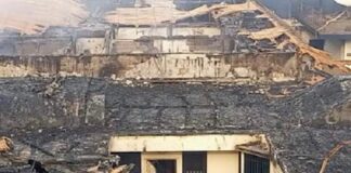 Les restes du siège de l'union européenne mis à feu à Bangui