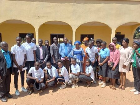 Les participants à l'atelier sur la précarité au lycée Ben Rachid de Bangui