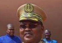 Prisca Mamadou, l’épouse du chef d’état-major, ex-protégée du père Kamach, s’enrichit avec le carburant volé Prisca Mamadou, l’épouse du chef d’état-major, ex-protégée du père Kamach, s’enrichit avec le carburant volé