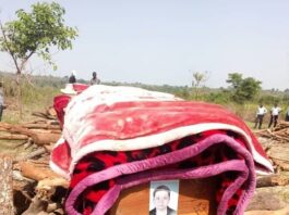 Les cercueil des chinois assassinés prêts pour incinération au PK26 route de Boali