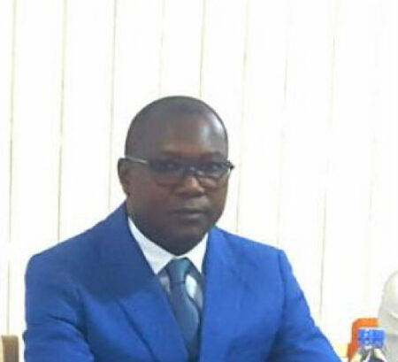 Le Président par intérim du parti RPR, monsieur Djello Ngandjio lors de sa conférence de presse mardi 16 mai à Bangui