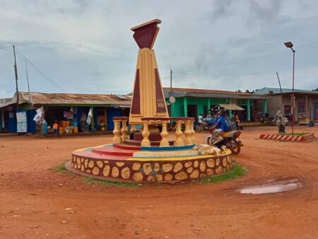 Rondpoint de la ville de Nola en République centrafricaine