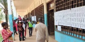 Centre de vote lycée Barthélémy Boganda