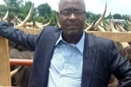 L'homme d'affaire Issa Manou et Faustin Archange Touadera Lhomme-daffaire-Issa-Manou-et-Faustin-Archange-Touadera Centrafrique : L'Obscur Enlèvement et Meurtre d'Aladji Issa Manou par le clan Sani Yalo Révélé