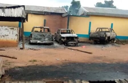 Les véhicules et les maisons de monsieur MAHAMAT ATHAIR WEST brûlés à Paoua