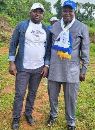 KETTE Freddy à gauche, un employé du HCR Cameroun proche de pouvoir de Bangui