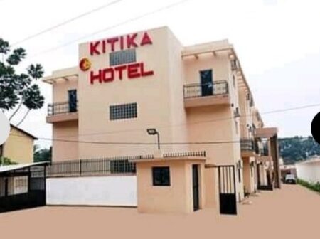 Kitika hôtel de maître Crépin Mbili-Goumba à Bangui