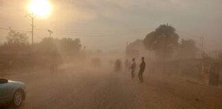 Sur l'avenue de l'indépendance rebaptisée avenue de poussière par les centrafricains