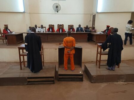 Un accusé devant la barre de la CPS à Bangui. CopyrightCNC