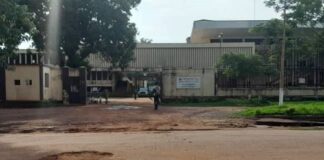 Dans la cour face à la cour d'appel de Bangui. CopyrightCNC