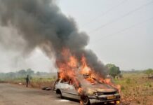 Incendie d'un véhicule à Boali, à 95 kilomètres de Bangui, dans la préfecture de l'Ombella-Mpoko. par CNC
