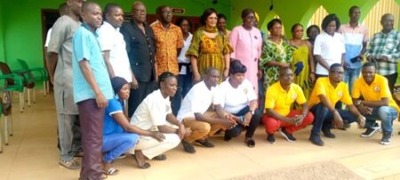 Photo de groupe des membres de la coordination et des staffs de terrain du projet SENI PLUS, rassemblés pour une formation à Bambari.