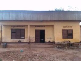La maison familiale Bomba, objet central du conflit d’héritage et des manipulations judiciaires. la_maison_familiale_bomba_a_sica_3_a_bangui Famille Bomba : quand un problème de l’héritage devient une grande mafia judiciaire du jamais vue.