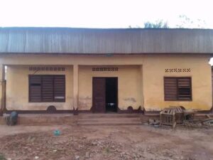 La maison familiale Bomba, objet central du conflit d’héritage et des manipulations judiciaires. la_maison_familiale_bomba_a_sica_3_a_bangui Famille Bomba : quand un problème de l’héritage devient une grande mafia judiciaire du jamais vue.