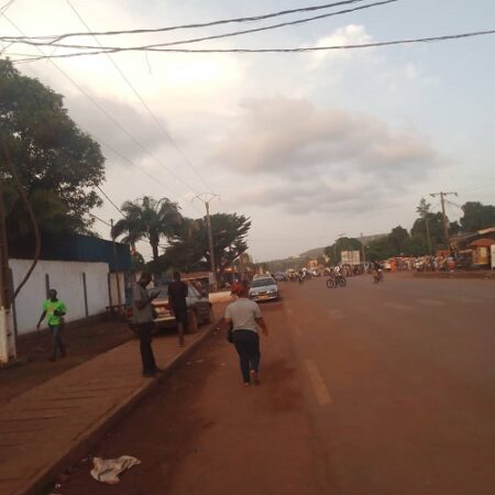 L'avenue des martyrs, portion reliant le lycée de Miskine jusqu'à l'aéroport internationale de Bangui Mpoko que Touadera appelle voie rapide