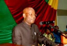 Pampali à Touadéra : débarrassez-vous de votre entourage qui freine le pays, ou votre mandat sera perdu d’avance Pampali à Touadéra : débarrassez-vous de votre entourage qui freine le pays, ou votre mandat sera perdu d’avance