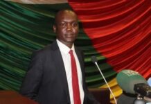 Stade 20 000 places : la commission d’enquête parlementaire disparaît dans la nature Un pro-russe, Héritier Doneng, ministre de la Jeunesse fracasse la langue française