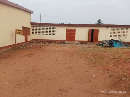 La mairie de Bangui démolit un centre d'incubation de formation des Ex combattants, des femmes et filles : une affaire qui sent la mafia