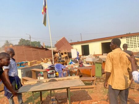 La mairie de Bangui démolit un centre d'incubation de formation des Ex combattants, des femmes et filles : une affaire qui sent la mafia