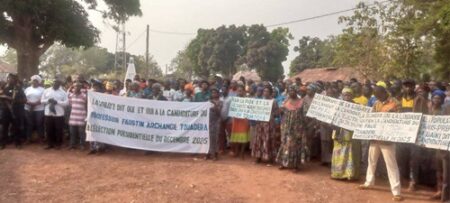 Centrafrique : la danse des sorciers du régime commence pour le troisième mandat à Mbaïki, un citoyen centrafricain interpelle Touadera