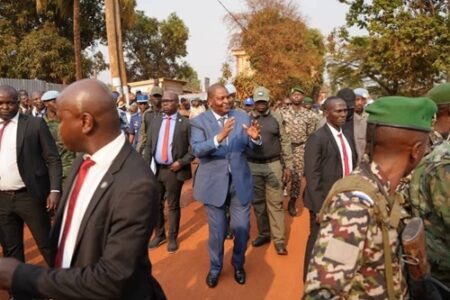 La pré- campagne électorale débute dans le sixième arrondissement de Bangui. Touadera en plein délire