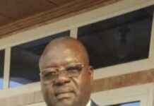 Le ministre Arnaud Djoubaye Abazène veut-il vraiment la mort de son cousin, l’ancien directeur du Trésor Abakar Mahamat à la prison du camp de Roux ? Le ministre Arnaud Djoubaye Abazène veut-il vraiment la mort de son cousin, l'ancien directeur du Trésor Abakar Mahamat à la prison du camp de Roux ?