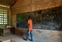 Pour Jonas Mandaba : celui qui tient la craie tient aussi le destin du pays Enseignants contractuels