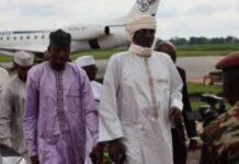 L’échec d’une paix à géométrie variable : la Centrafrique face à la nouvelle rébellion, une analyse par le quotidien centrafricain Le citoyen Centrafrique : le Maroc offre des formations militaires aux ex-rebelles de l’UPC et des 3R après l’accord de N’Djamena