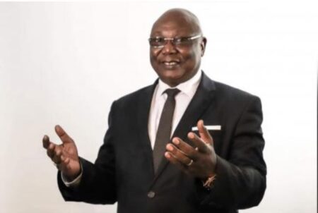 Le député Martin Ziguelé, Président du parti MLPC, dans son bureau à Bangui