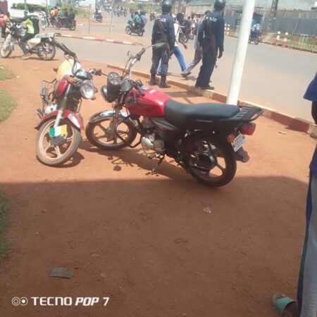 À Bangui, une Collision en chaîne entre taxis-motos devant le lycée technique, la consommation de stupéfiants pointée du doigt