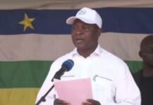Batangafo : quand Touadéra donne des leçons d’éducation après quinze ans d’échec Le Président Touadera alias Baba Kongoboro à Batangafo, le vendredi 28 novembre 2025