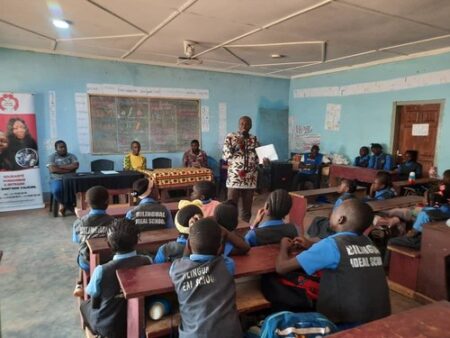 Journée des droits de l’enfant : Action Solidaire sensibilise les élèves de Bangui sur leurs droits et devoirs