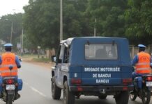 BANGUI : Accident spectaculaire de deux motos-taxis sur l’avenue de l’indépendance, deux blessés dans un état critique BANGUI : Accident spectaculaire de deux motos-taxis sur l’avenue de l’indépendance, deux blessés dans un état critique