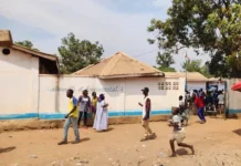 Flash info : Confusion électorale à l’école Malo, les électeurs menacent et lancent un ultimatum avant 16 heures Flash info : Confusion électorale à l’école Malo, les électeurs menacent et lancent un ultimatum avant 16 heures