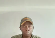 De Bangui à l’arrière-pays : Mboli-Goumba dénonce l’effondrement socio-économique de la RCA Maître Crépin Mboli-Goumba, lors du point de presse du BRDC à Bangui. Photo CNC