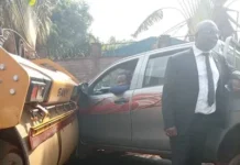 Martin Ziguelé est-il victime d’un accident ou d’agression sur l’avenue du 15 mars ? Martin Ziguélé dénonce une tentative de son assassinat déguisée : le choc d’une pelleteuse lancée sur son convoi au PK11