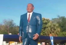 On connaît enfin l’auteur de la statue-ratée de Touadéra : entre le fiasco du culte de la personnalité et le ridicule du jamais vu On connaît enfin l’auteur de la statue-ratée de Touadéra : entre le fiasco du culte de la personnalité et le ridicule du jamais vu