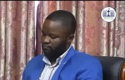 Le premier ministre Félix Moloua