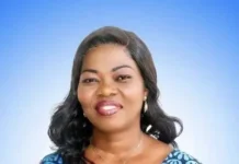 L’affaire des biens mal acquis du couple mafieux Mamadou : Le débat continue d’enflammer les réseaux sociaux après la publication du statut de la fonction publique par le journaliste Christian Ndota La première femme m’infieuse centrafricaine Prisca Mamadou, devenue Députée de la septième république des voleurs