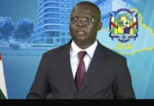 Franchement, ce régime ne sait pas mentir. Cinq jours d’intense combat à Amdafock entre les rebelles et les forces gouvernementales ? Il faut arrêter vos bêtises ! Les centrafricains ne sont pas des enfants, encore moins des moutons Franchement, ce régime ne sait pas mentir. Cinq jours d’intense combat à Amdafock entre les rebelles et les forces gouvernementales ? Il faut arrêter vos bêtises ! Les centrafricains ne sont pas des enfants, encore moins des moutons
