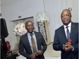 Ambassadeur de la RCA ou ambassadeur du MCU : le délire pathétique de Flavien Mbata lors d’une soirée festive à Paris