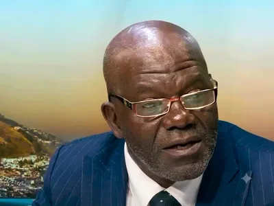 Yves Sanghamy déclare  que  « 84% de nos investissements publics sont assurés par l’aide internationale », ce qui confirme que la Centrafrique est en faillite totale