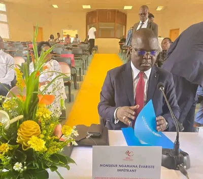 Le grand sorcier de Carnot Évariste Ngamana, porte-parole du gouvernement, affirme que « La question de la nationalité ne relève pas du Conseil constitutionnel »